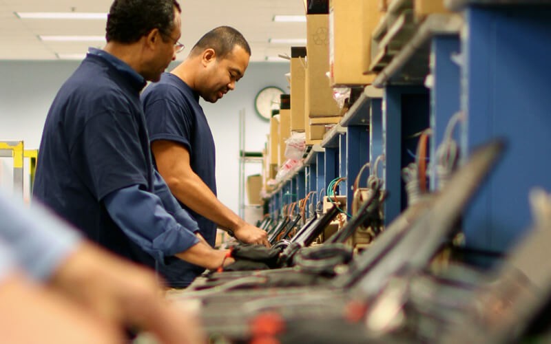 Insight teammates working in custom configuration lab