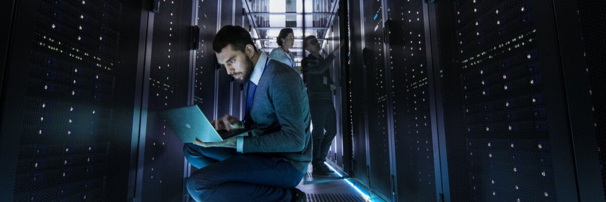 How we helped Logix Federal Credit Union execute a complete data center transformation User in data center