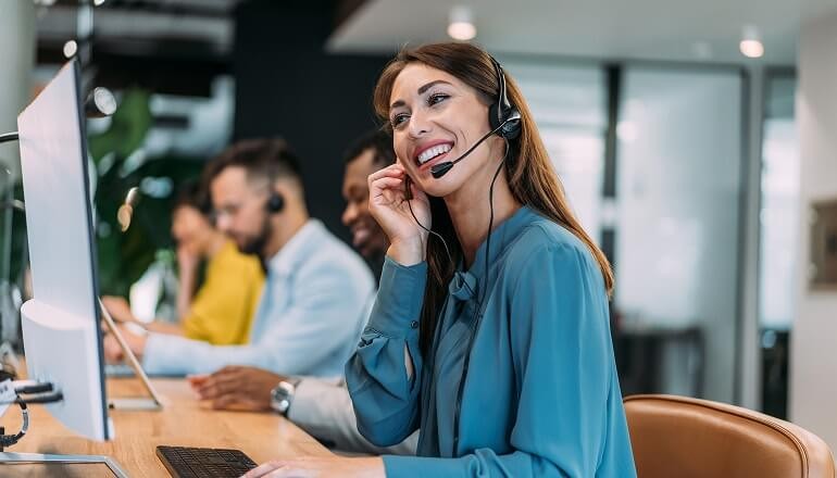 Viiz Communications launches next-generation 911 call solution on Google Cloud CCaaS with SADA’s help Phone operator on a call