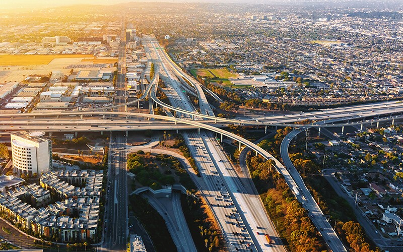Bird's eye view of traffic on roads and ramps 